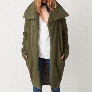 One teaspoon coat size M NWT